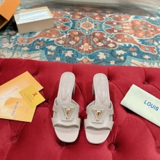 Louis Vuitton Slippers